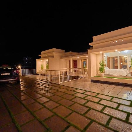 Glen Castle Vagamon Pool Resort By Voye Homes 외부 사진