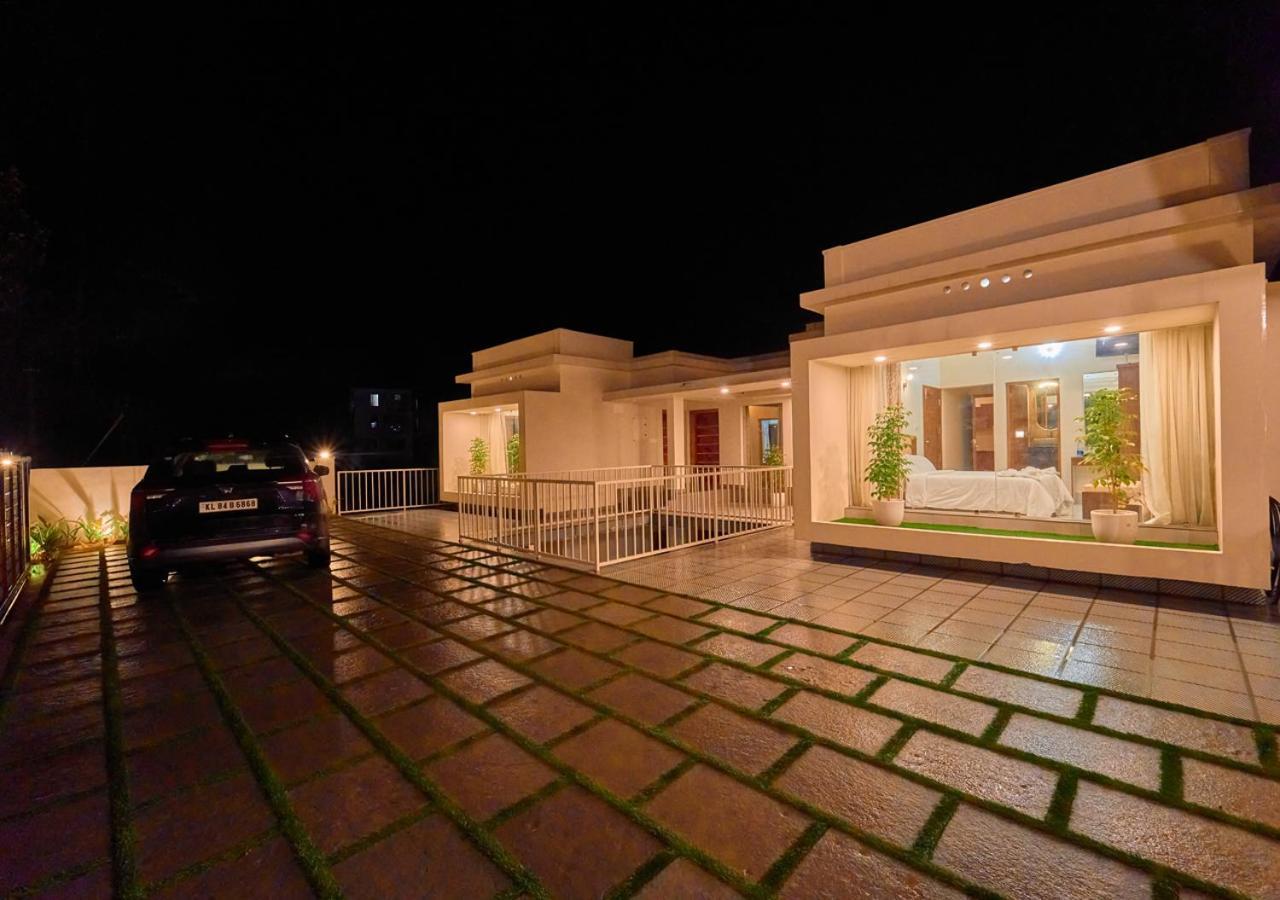 Glen Castle Vagamon Pool Resort By Voye Homes 외부 사진