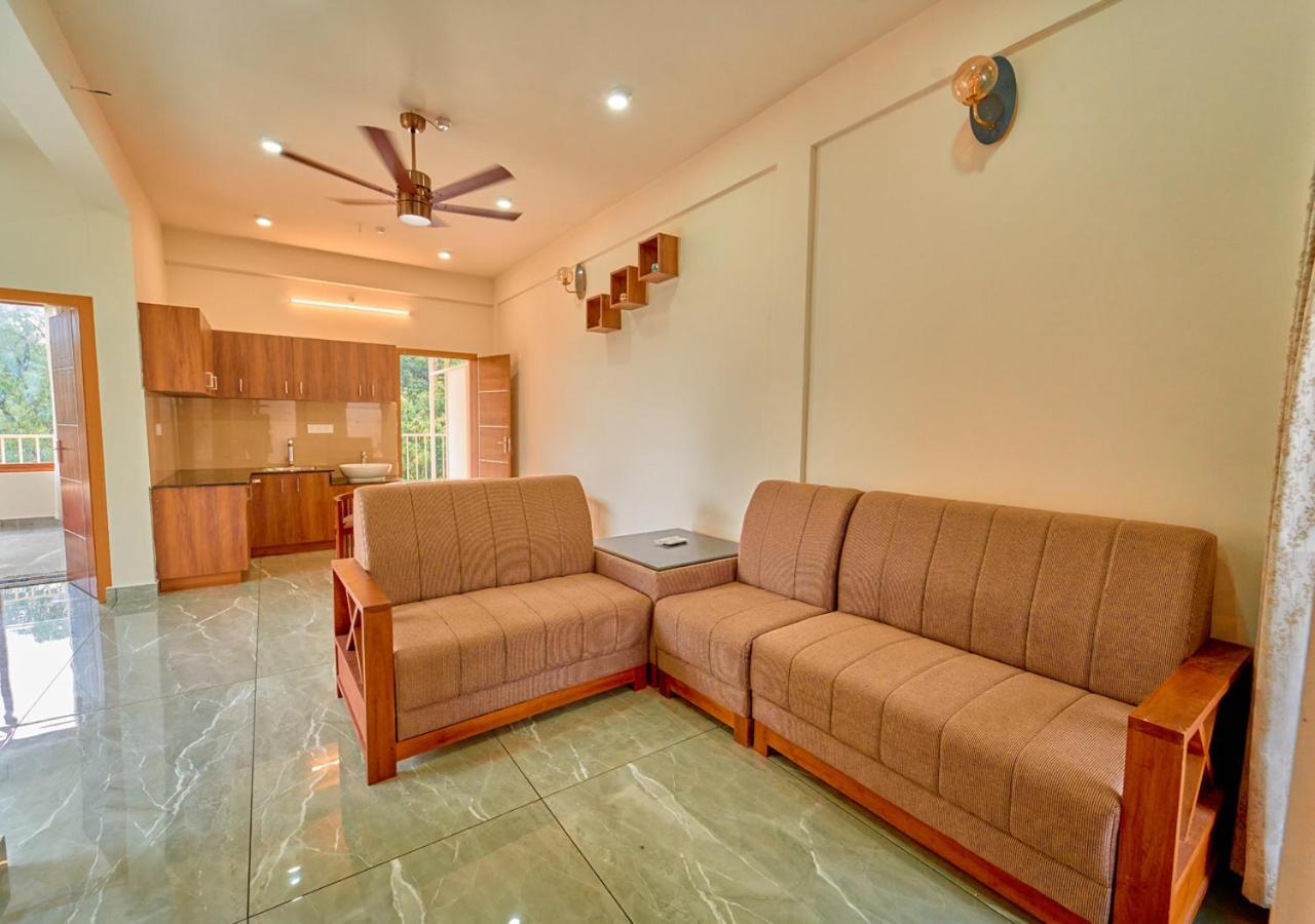 Glen Castle Vagamon Pool Resort By Voye Homes 외부 사진