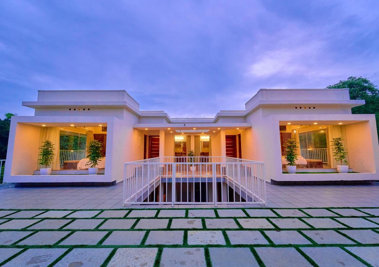 Glen Castle Vagamon Pool Resort By Voye Homes 외부 사진