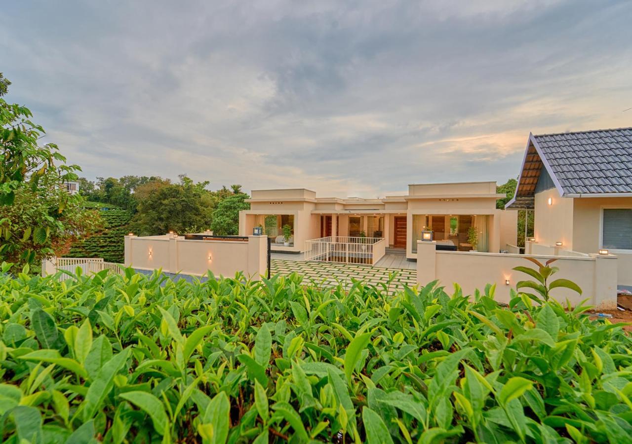 Glen Castle Vagamon Pool Resort By Voye Homes 외부 사진